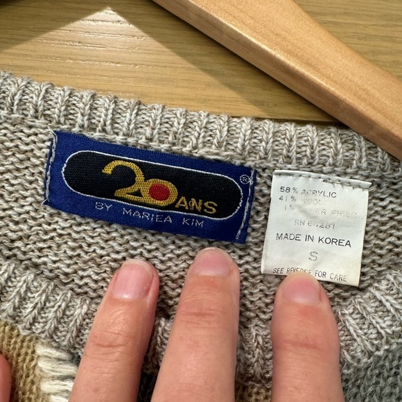 Vintage 20ans Mariea Kim Unisex Crewneck Sweater Mountain Lion / small - Picture 4 of 9